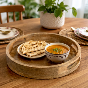 Plateau de service rond en bois de manguier avec bords surélevés pour fruits, collations, boissons et usage quotidien à la table - Product Image 1