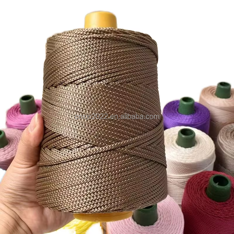 Легкая шелковая пряжа