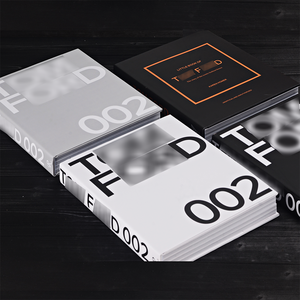 Libro Decorativo di Lusso con Copertina Rigida in Bianco e Nero e Grigio per Caffetteria, Libreria, Tavolino, Hotel e Arredamento Casa - Product Image 1
