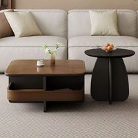 Ensemble de table basse avec plateau rond/carré en bois et tabourets assortis