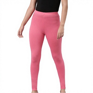 Leggings de sport sans couture taille mi-haute rose personnalisés pour femmes, avec effet push-up fessier, respirants et tricotés, pour le yoga et la compression - Product Image 3