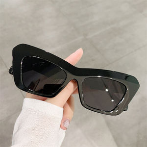 Gafas de sol rectangulares de ojo de gato para hombres y mujeres, lentes protectoras UV400, tonos blancos para exteriores, gafas naranjas de Hip Hop, tendencia 2025 - Product Image 4