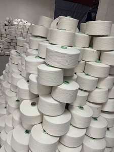 Fil à tricoter en coton recyclé doux Ne 6.2S/1 - 8S/1, mélange 35/65 coton recyclé/polyester à filature ouverte pour la fabrication de gants - Product Image 3
