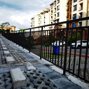 <span class=keywords><strong>รั้ว</strong></span>อะลูมิเนียมอัลลอยด์ทันสมัย<span class=keywords><strong>แบบ</strong></span>ใหม่ พร้อมเคลือบผงสีดำ แผงตกแต่ง ป้องกันการกัดกร่อน ปรับขนาดได้ - Product Image 2