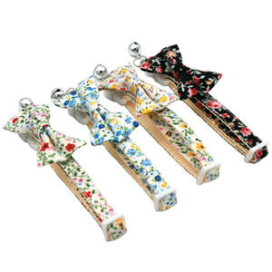 Petit collier de chien chat floral tournesol marguerite à carreaux en polyester caractéristiques rubans cloche décoration collier noeud papillon chat - Product Image 2