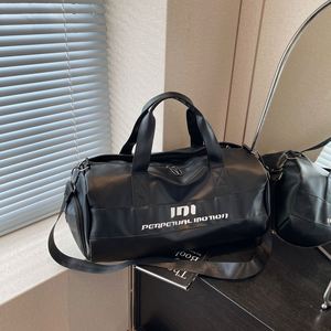 New High Quality Modern PU Water Resistant Fitness <b>Bag</b> with Large Capacity Wet/Dry Compartment Yoga & Swim Carryall Duffel - Product Image 3