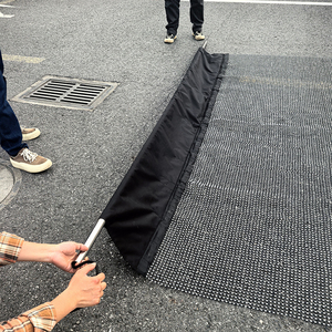 Xách tay <span class=keywords><strong>LED</strong></span> bay màn hình cho các hoạt động ngoài trời ma thuật thảm <span class=keywords><strong>LED</strong></span> dệt hiển thị pin Lithium kỹ thuật số biển hiển thị - Product Image 2