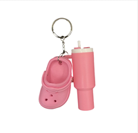 Mengda Offre Spéciale Mini Ice Tyran Cup Hole Chaussures Porte-clés Creative Couple Pendentif Porte-clés Peut être étiqueté et expédié au nom de