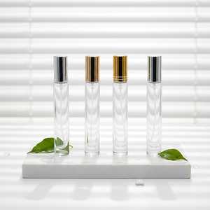 Bottiglia <span class=keywords><strong>di</strong></span> <span class=keywords><strong>profumo</strong></span> <span class=keywords><strong>di</strong></span> olio essenziale ricaricabile da 10ml bombola <span class=keywords><strong>di</strong></span> vetro a Base <span class=keywords><strong>di</strong></span> spruzzo collo basso MOQ Stock fragranza - Product Image 1