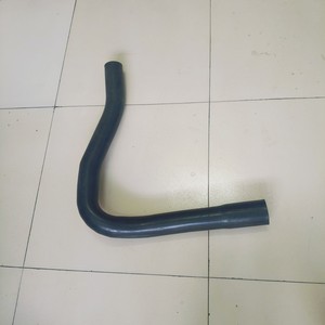 Tuyau inférieur de radiateur pour excavatrice Hyundai 1BQA-40290 R385-9, tuyau de vidange du réservoir d'eau pour remplacement et réparation - Product Image 2