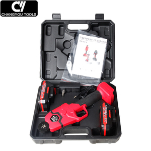 <span class=keywords><strong>Pince</strong></span> à <span class=keywords><strong>sertir</strong></span> hydraulique en acier alimentée par batterie Li-ion CHANGYOU HM 6-4 100-240V (2,8 kg bleu/rouge) pour le sertissage de petits terminaux - Product Image 3
