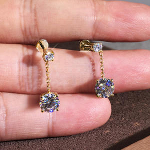 Orecchini Pendenti E1262 in Oro con Zirconi Rotondi Incastonati a Griffe, Gioielli Classici da Donna per Feste - Product Image 3