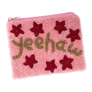 Monedero con cuentas Yeehaw, color rosa, estilo western, con estrella roja, mini cartera con cremallera, boutique Nashville para despedidas de soltera, venta al por mayor - Product Image 1
