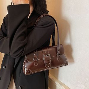 Bolso de Hombro Estilo Maillard para Mujer, Vintage, de Cuero, Estilo Spicy Girl Y2K, con Cadenas y Cierre de Cremallera, Bolso de Moda Retro - Product Image 4