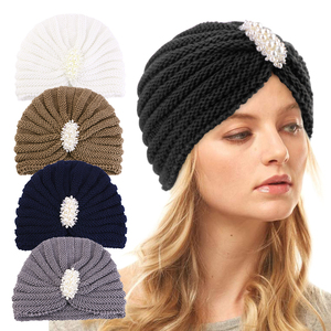 Nuovo arrivo cappello caldo in tinta unita con gioielli di perline cappello invernale per le donne di alta qualità in acrilico elastico berretto cappello - Product Image 2
