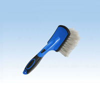 Tenu dans la main de pneumatiques brosse à poils et épurateur, brosse de lavage de voiture