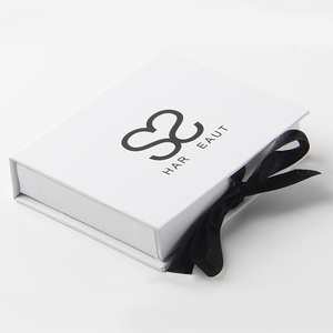 Scatola per Gioielli di Lusso in Carta con Design Trendy e Finitura Lucida, Confezione Regalo di Alta Qualità - Product Image 5