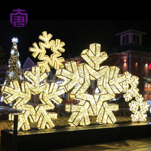 Luz LED Comercial para Exteriores para Decoraciones Navideñas, IP65, Farola Urbana con Motivo de Copo de Nieve, Color Personalizable, Fácil Instalación - Product Image 2