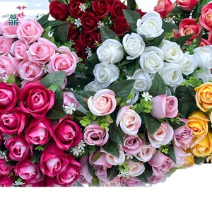 Bouquet de roses artificielles 18 pièces, fleurs en soie faites à la main, style moderne pour la décoration d'hôtel et de mariage - Product Image 1