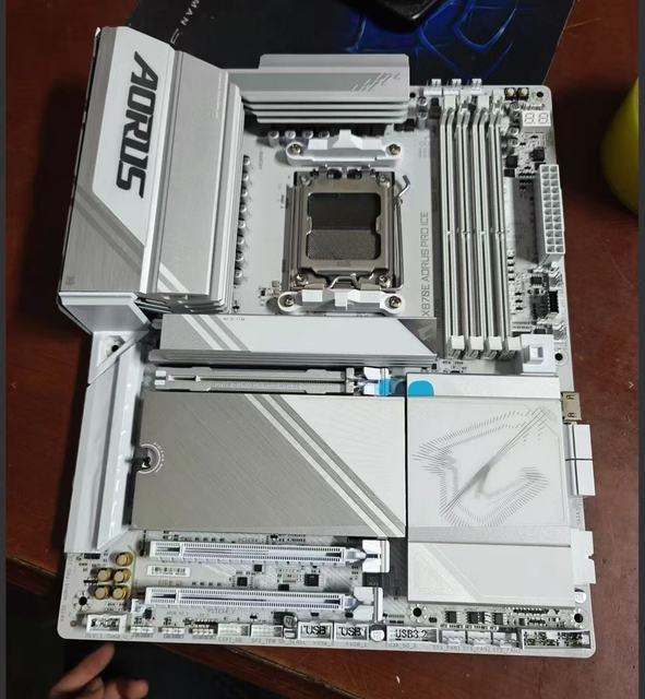 Used Damaged Not Working X870E  Gaming Motherboard Support AM5 9000 CPU DDR Video Fan