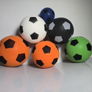 Balón de fútbol silencioso de espuma PU suave para entrenamiento en interiores, personalizado por OEM, para uso doméstico. - Product Image 6