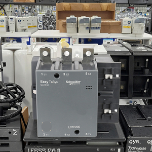 Thương hiệu Mới ban đầu lập trình điều khiển Contactor đúc trường hợp bộ phận ngắt mạch lc1e120m5n lc1e160m5n AC220V - Product Image 5