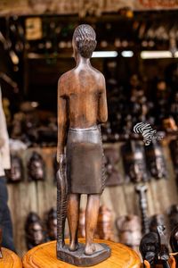 Sculpture artisanale authentique africaine en bois RENART AFRIKAN, art tribal congolais pour le bureau - Product Image 3