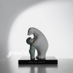Meuble d'entrée minimaliste et moderne au design épuré pour salon, bureau de vente, chambre d'enfant, décorations ours de dessin animé - Product Image 2