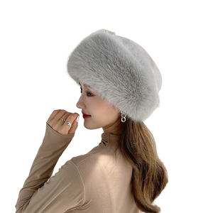Chapeau en fausse fourrure de renard de style russe haut de gamme pour femme, écologique, coupe-vent, avec broderie 3D, idéal pour la pêche et les fêtes - Product Image 1