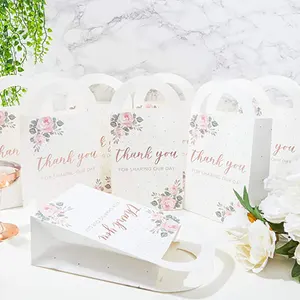Ganzer weißer Blumen druck Feine Papiertüte Benutzer definierter Druck Logo Verpackung Dank Geschenk Papiertüte
