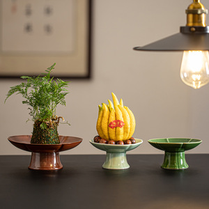 Wuxitang Plat à fruits en céramique de style chinois sur pied, plateau à thé et à collations, et récipient pour plantes aquatiques (Bergamote, Citron) - Product Image 1