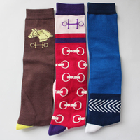 Chaussettes d'équitation professionnelles respirantes de haute qualité, magnifiquement conçues et personnalisables en gros.