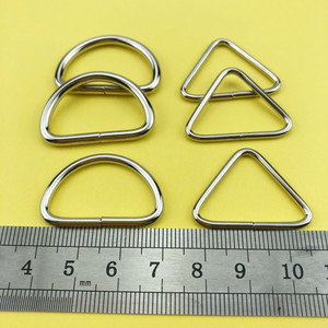 Boucle en D métallique Yi Gan 25 mm, forme triangulaire, accessoire de quincaillerie pour sac à dos, pour ajustement de sac - Product Image 1