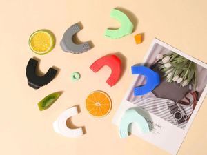 Appareil d'exercice de la mâchoire pour hommes et femmes, vente en gros, entraînement de la ligne de la mâchoire, ODM OEM, en silicone, pour tonifier le cou - Product Image 4