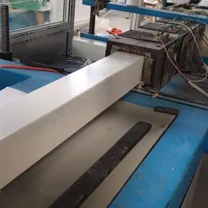 Profilés Frp Grp extrudés en tube carré en fibre de verre haute résistance personnalisés