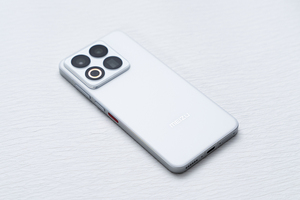 Mei Zu 22 6.3'' 120Hz OLED Snapdragon 8s Octa Core Batteria 5510mAh Ricarica Rapida Fotocamera Principale 50MP 5G Android 15 Inglese - Product Image 5