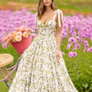 Vestido Largo con Cuello en V y Cintura Imperio, Estampado Floral, Amarillo, Poliéster, para Fiesta o Casual - Product Image 2