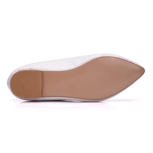 S0106G 2027 Nuove <span class=keywords><strong>Scarpe</strong></span> da <span class=keywords><strong>Sposa</strong></span> <span class=keywords><strong>Bianche</strong></span> a Punta con Tacco Basso, <span class=keywords><strong>Comode</strong></span> e di Tendenza, Disponibili in Taglie Grandi - Product Image 2