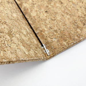 Cubierta de Menú de Cuero Personalizada por el Fabricante, Porta Menús A5 A4 con Cordón de Goma, Libro de Menús Personalizado - Product Image 3