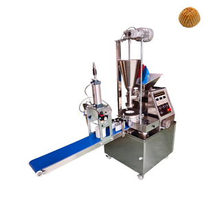 Machine à presser et former la pâte pour biscuits fourrés à la semoule de pâtisserie - Product Image 1