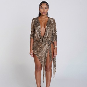 <span class=keywords><strong>Abito</strong></span> Mini Elasticizzato alla Moda <span class=keywords><strong>con</strong></span> Stampa, Scollo <span class=keywords><strong>Profondo</strong></span> a V, Maniche Lunghe, <span class=keywords><strong>Spacco</strong></span> e Cintura - Product Image 3