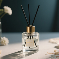 Bouteilles rondes Offre Spéciale de diffuseur de roseau de 120ML150ML 200ml avec la bouteille en verre d'aromathérapie de chapeau