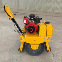 Compacteur vibrant à tambour unique, diesel, autoporté, de conception compacte pour le remblaiement de fossés et le compactage des ponts