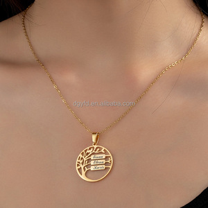 <span class=keywords><strong>Collier</strong></span> <span class=keywords><strong>Arbre</strong></span> <span class=keywords><strong>de</strong></span> <span class=keywords><strong>Vie</strong></span> Personnalisé avec Pendentif <span class=keywords><strong>Arbre</strong></span> Généalogique et Noms <span class=keywords><strong>de</strong></span> Enfants et Petits-enfants, Breloque Cercle Gravée en <span class=keywords><strong>Argent</strong></span> ou Or, <span class=keywords><strong>Collier</strong></span> <span class=keywords><strong>Arbre</strong></span> Généalogique - Product Image 6