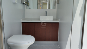 Remolque de Baño Móvil de Lujo Personalizado, Diseño Moderno, Inodoro Portátil para Uso en Exteriores, Disponible para la Venta - Product Image 5