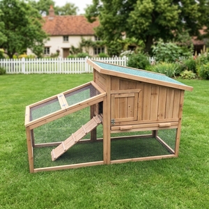Casa para conejos SDR022, ecológica, clásica, de madera, para todas las estaciones. - Product Image 1