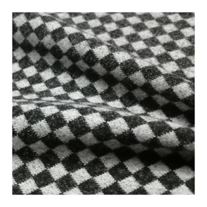 300gsm 100% <span class=keywords><strong>polyester</strong></span> đan <span class=keywords><strong>200D</strong></span> bán buôn lông cừu mô hình đan Jacquard flannel vải giá - Product Image 5