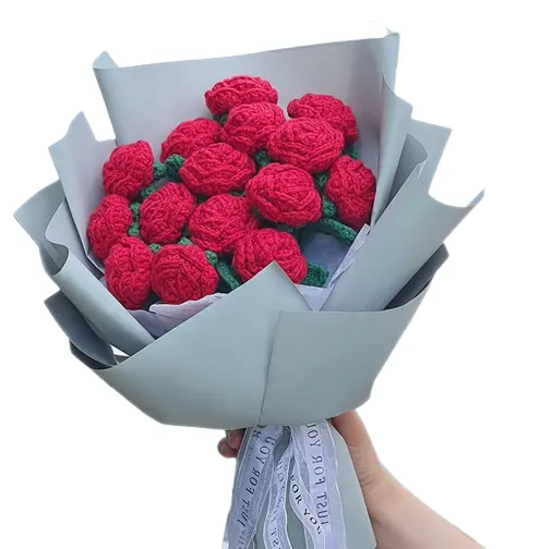 Flores de punto de ganchillo hechas a mano para el día de la madre, rosas frescas preservadas para novia y madre