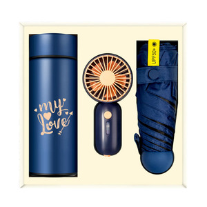 Parapluie personnalisé pour l'heure d'été avec bouteille d'eau et ventilateur portable pour coffret cadeau de graduation - Product Image 1