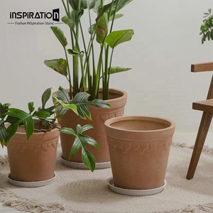 Macetas de hormigón con patrón en relieve de estilo Atlántico de flores antiguas para exteriores - Product Image 6
